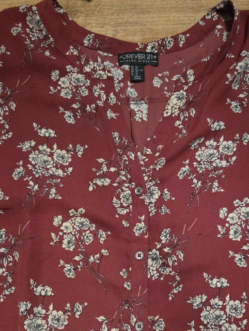 Forever 21 | Plum Floral Button-Up Blouse - Picture 2 of 5